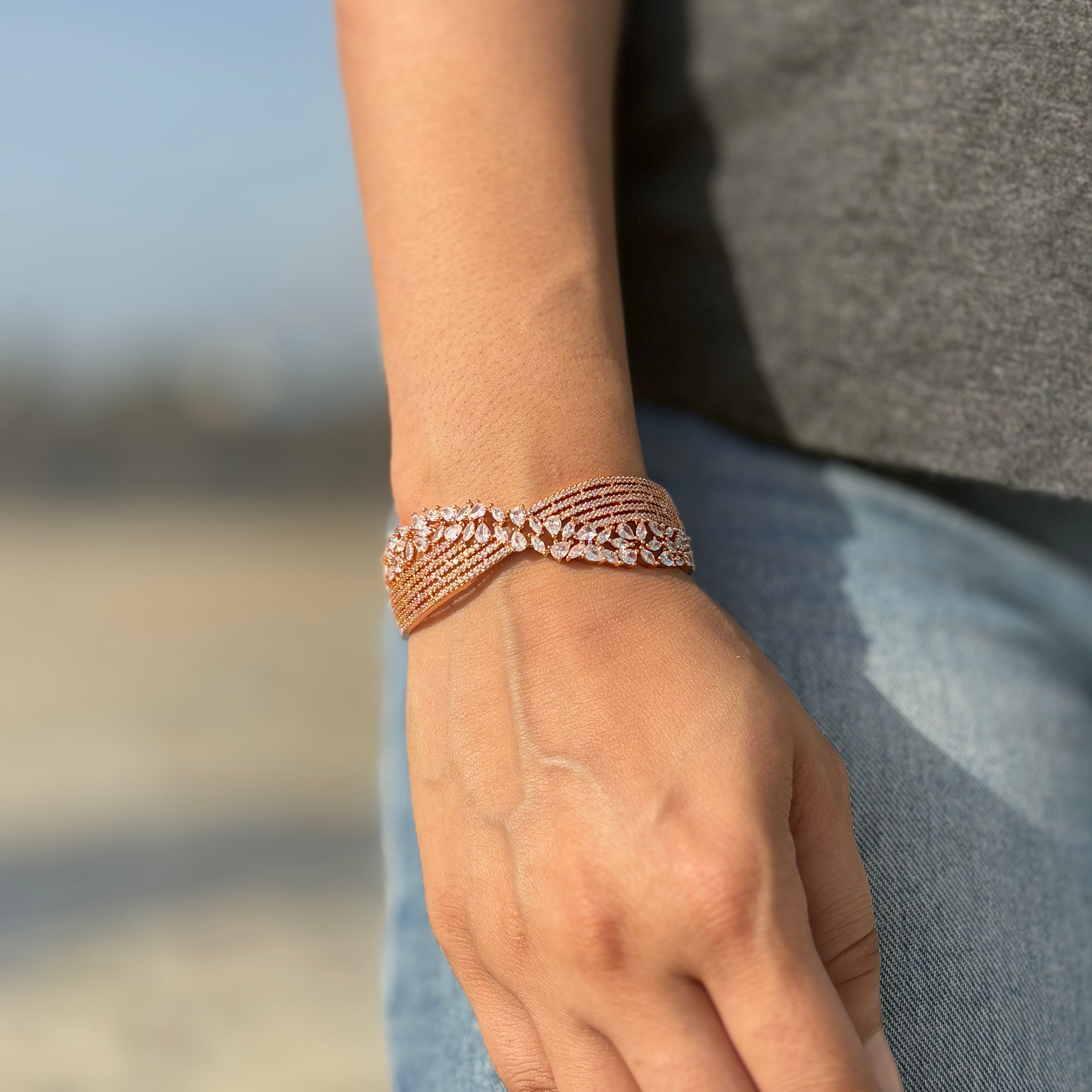 Moonstone Glow Kada