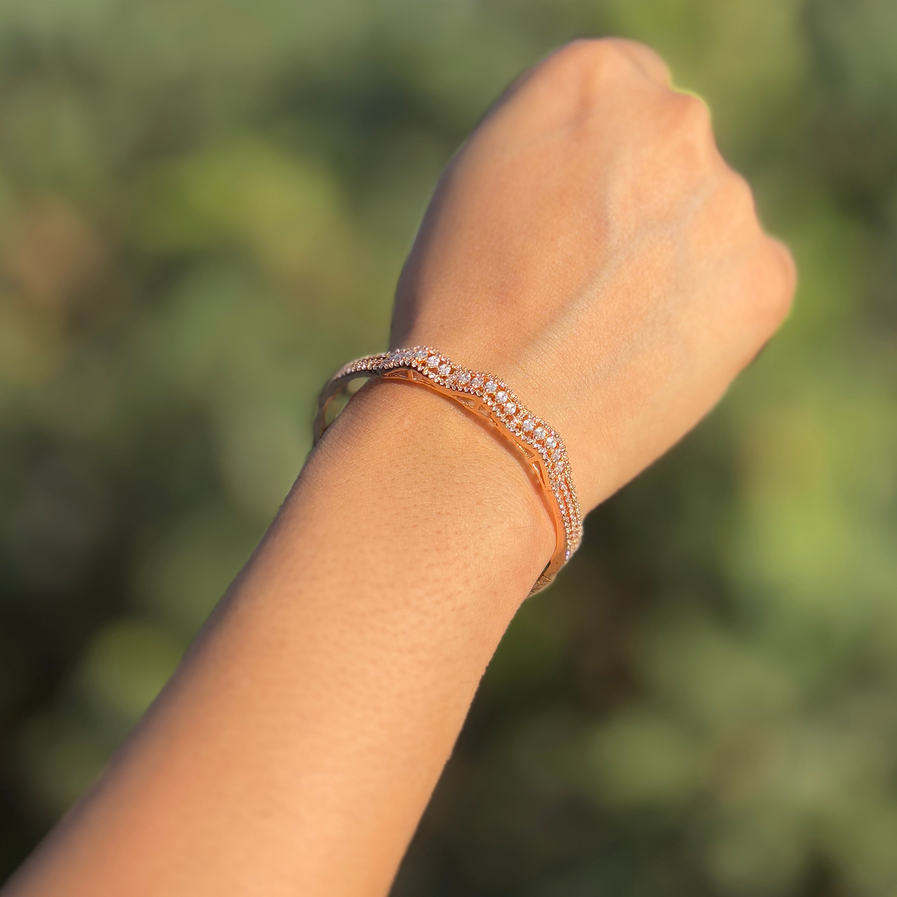 Luxe Whisper Kada