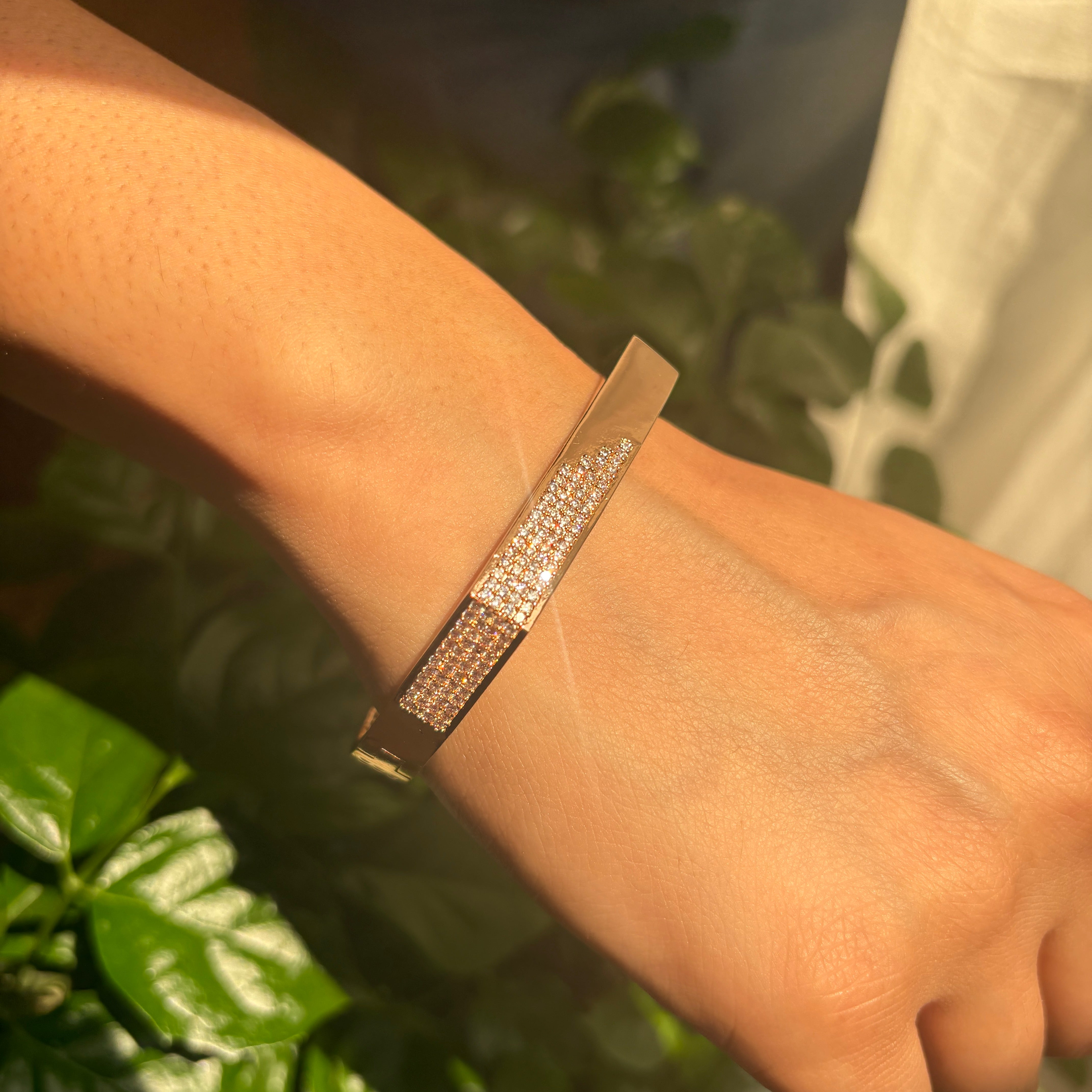 Regal Whisper Kada